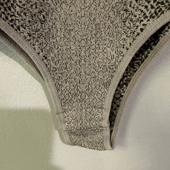 Poof! | Bodysuit | Size S-M | 3/4 sleeve | Animal Print | Black & Gray | NWT!! - Picture 3 of 5